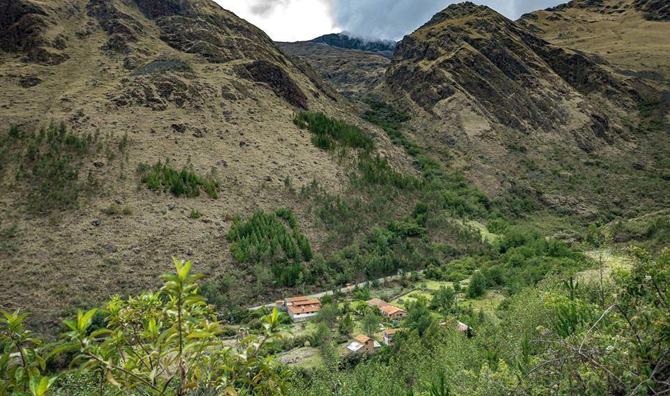 Hospedaje Illariy Yanama エクステリア 写真